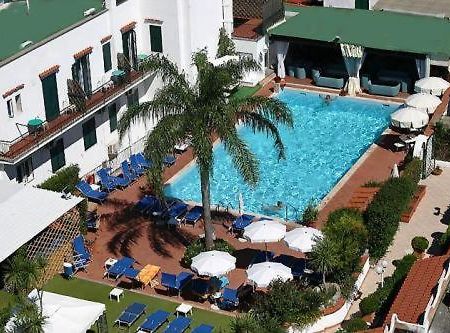 Hotel Lord Byron Форио Экстерьер фото