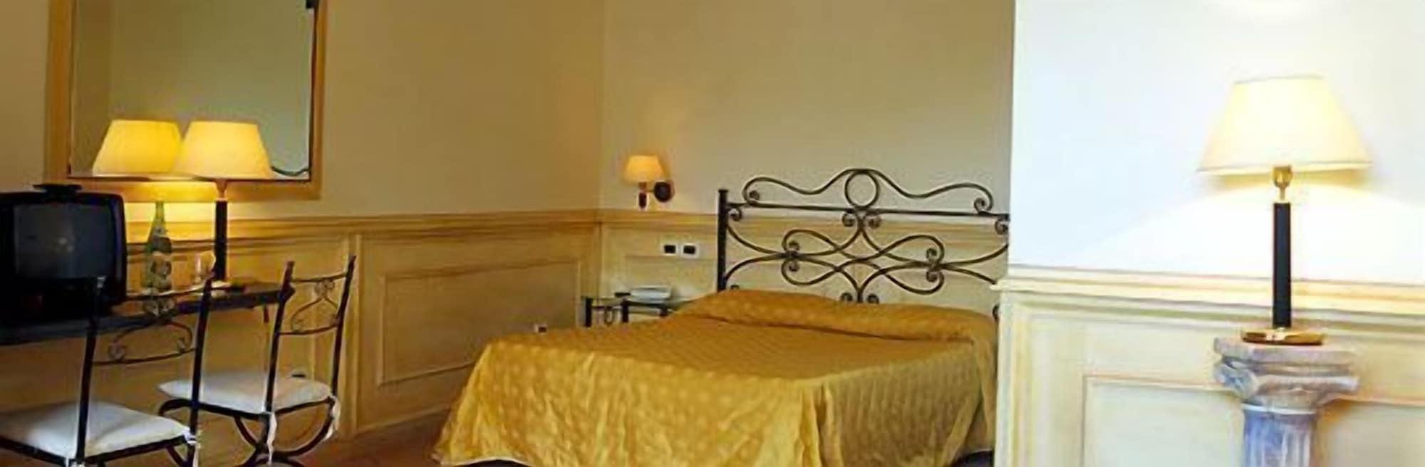 Hotel Lord Byron Форио Экстерьер фото