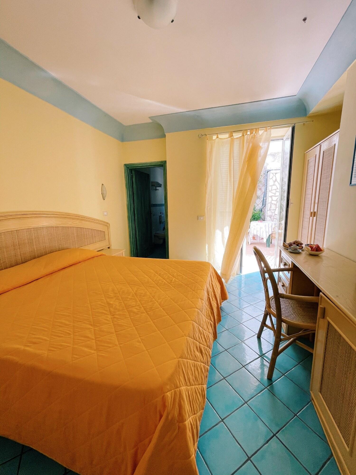 Hotel Lord Byron Форио Экстерьер фото